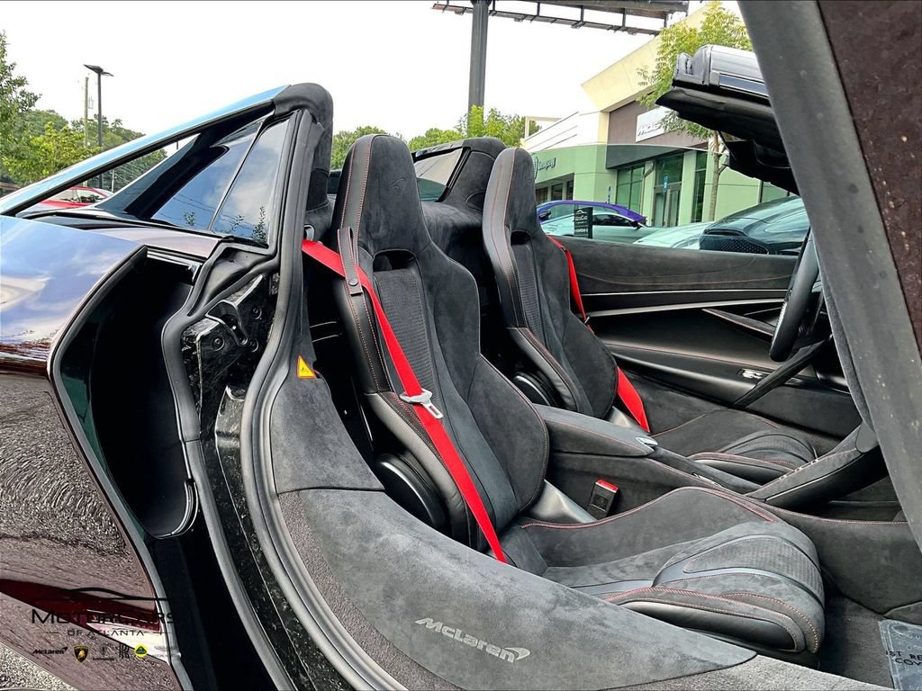 Used 2027 McLaren 750S Spider photo 9