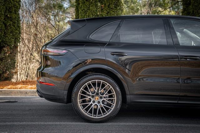 2022 Porsche Cayenne Platinum Edition