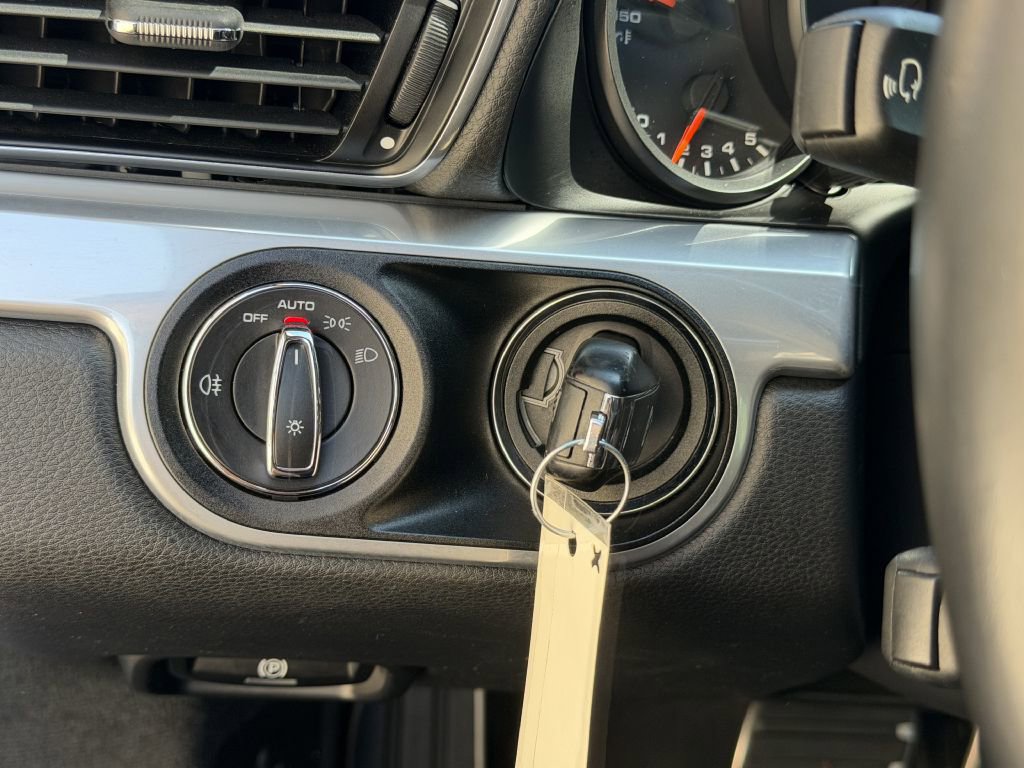 2017 Porsche 911 Carrera