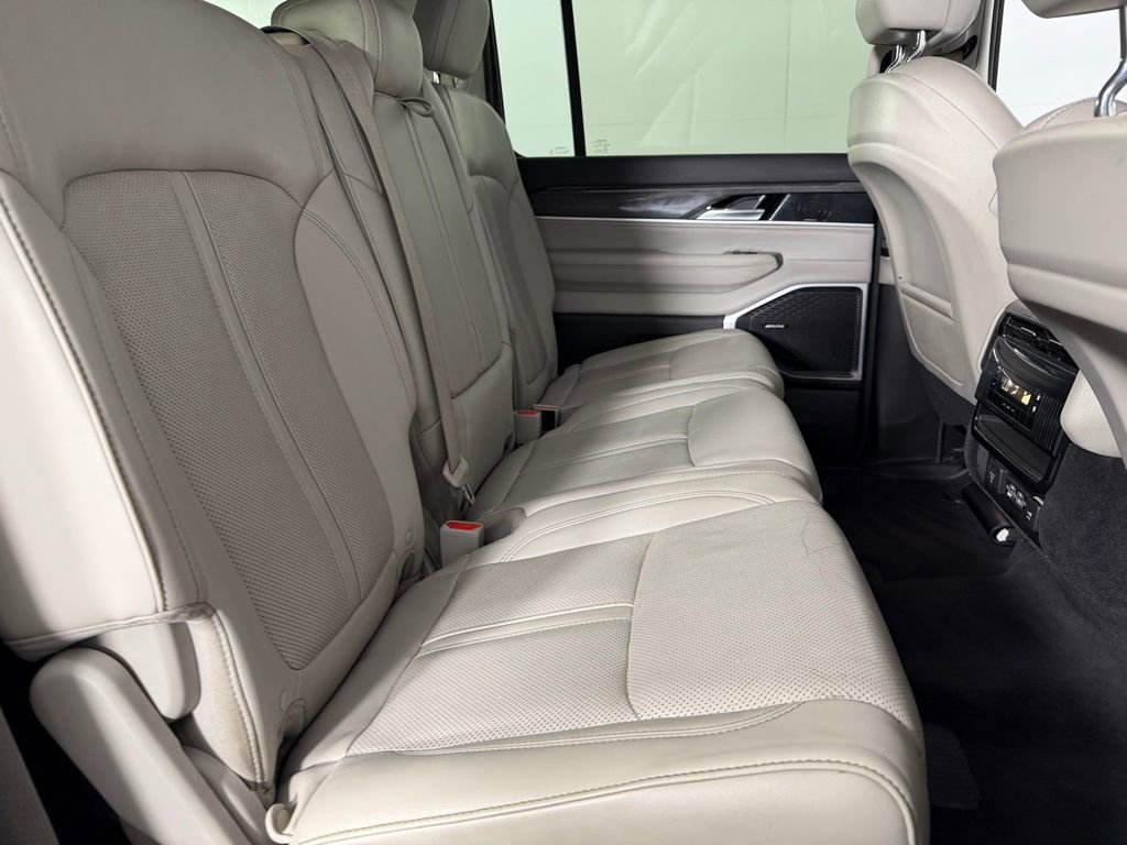 2022 Jeep Wagoneer Series II