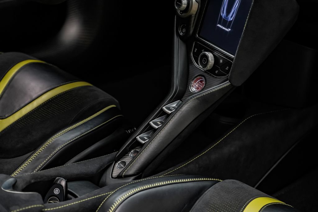Used 2018 McLaren 720S Performance photo 21