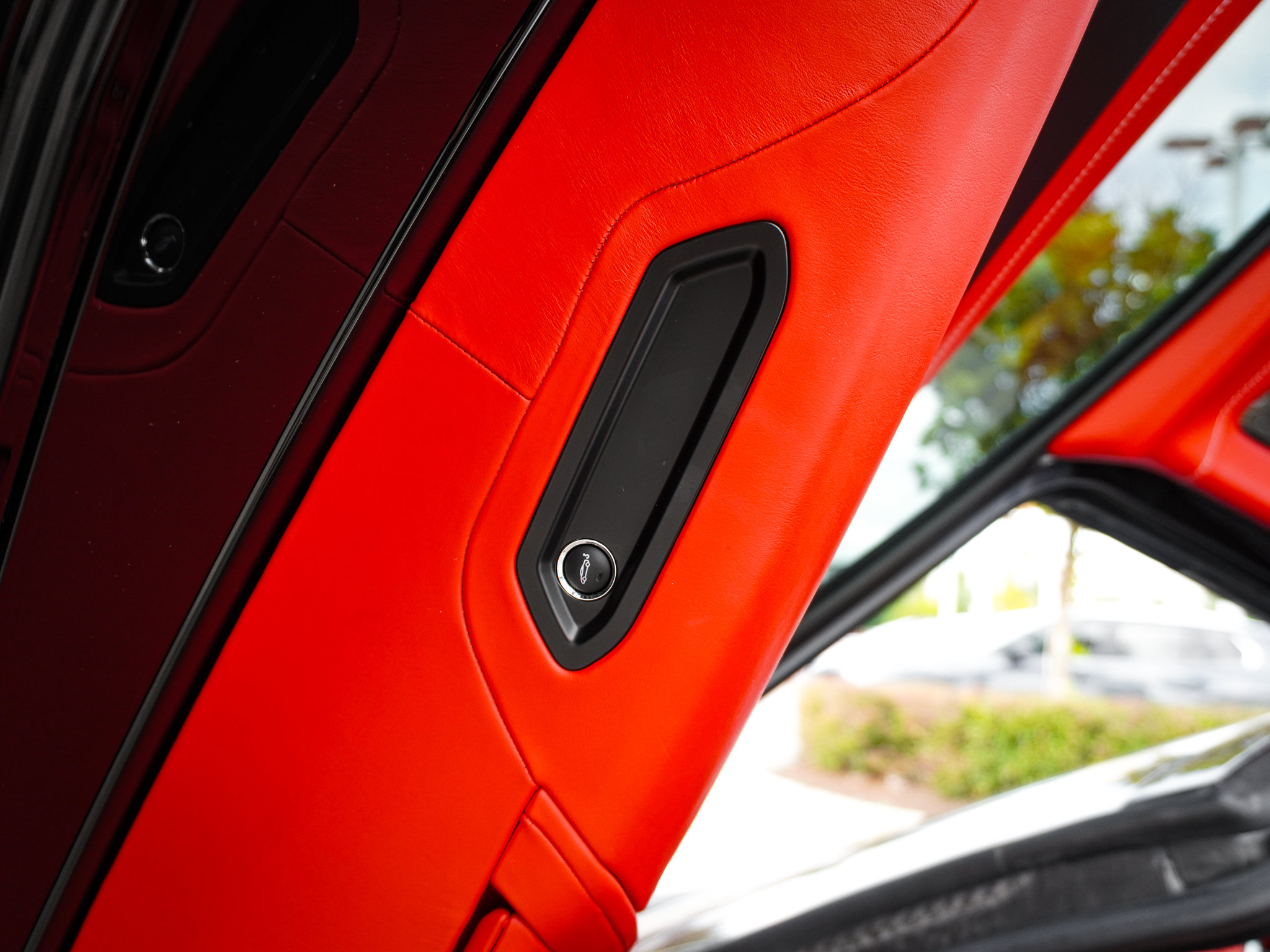 Used 2019 McLaren 720S photo 18