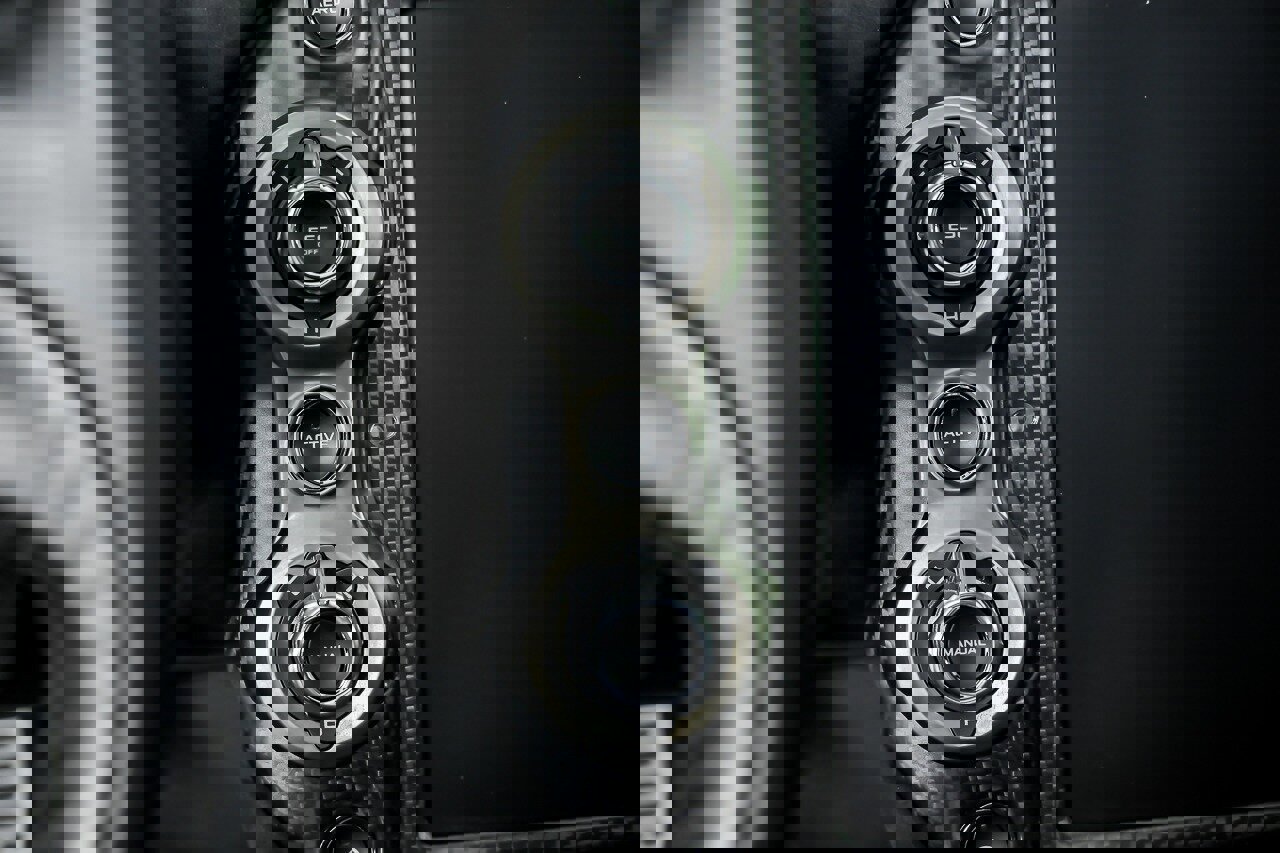 Used 2018 McLaren 720S Performance photo 36