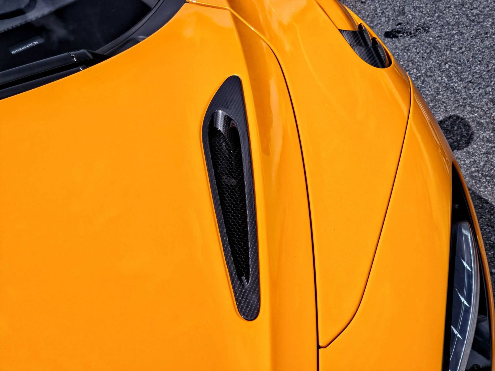 Used 2022 McLaren 765LT photo 21