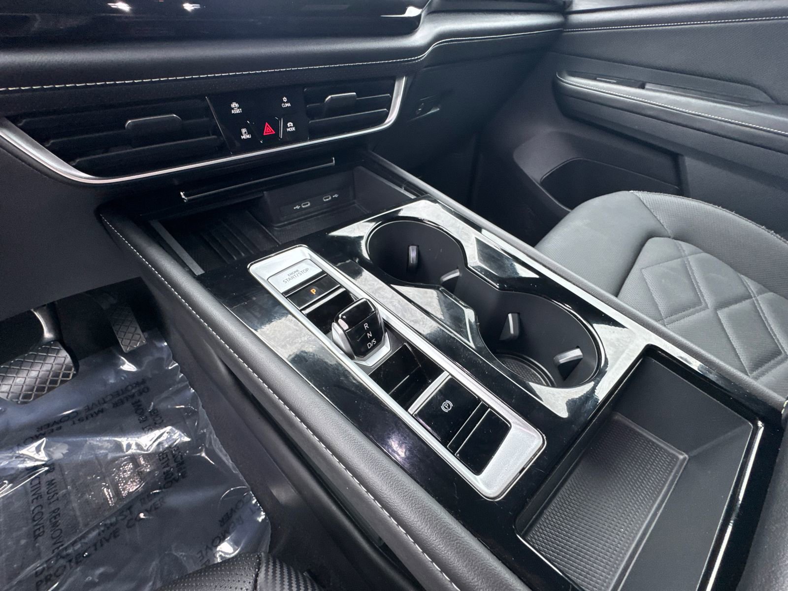 2025 Volkswagen Atlas Cross Sport SE