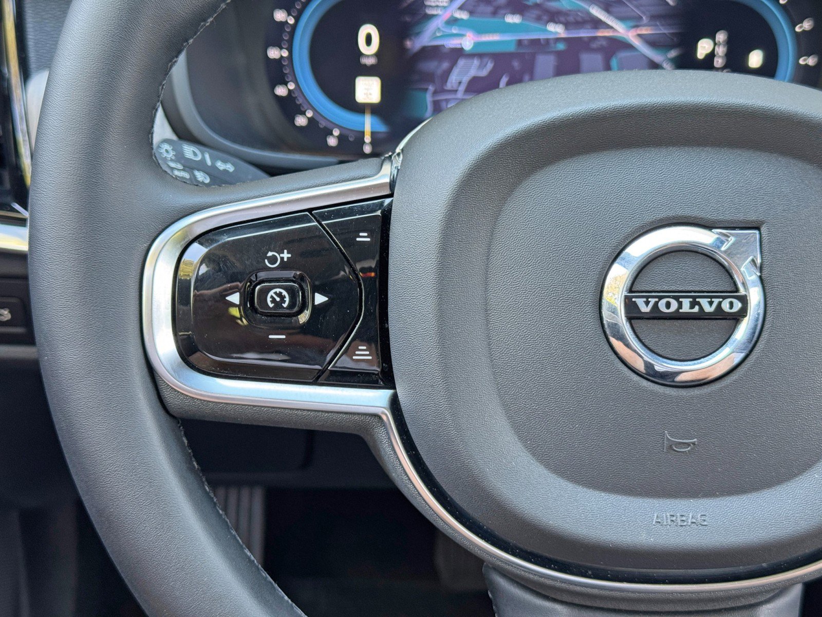 2023 Volvo S90 B6 Plus