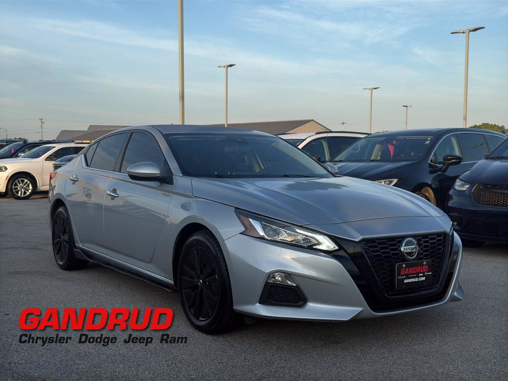 Used 2022 Nissan Altima 2.5 SV