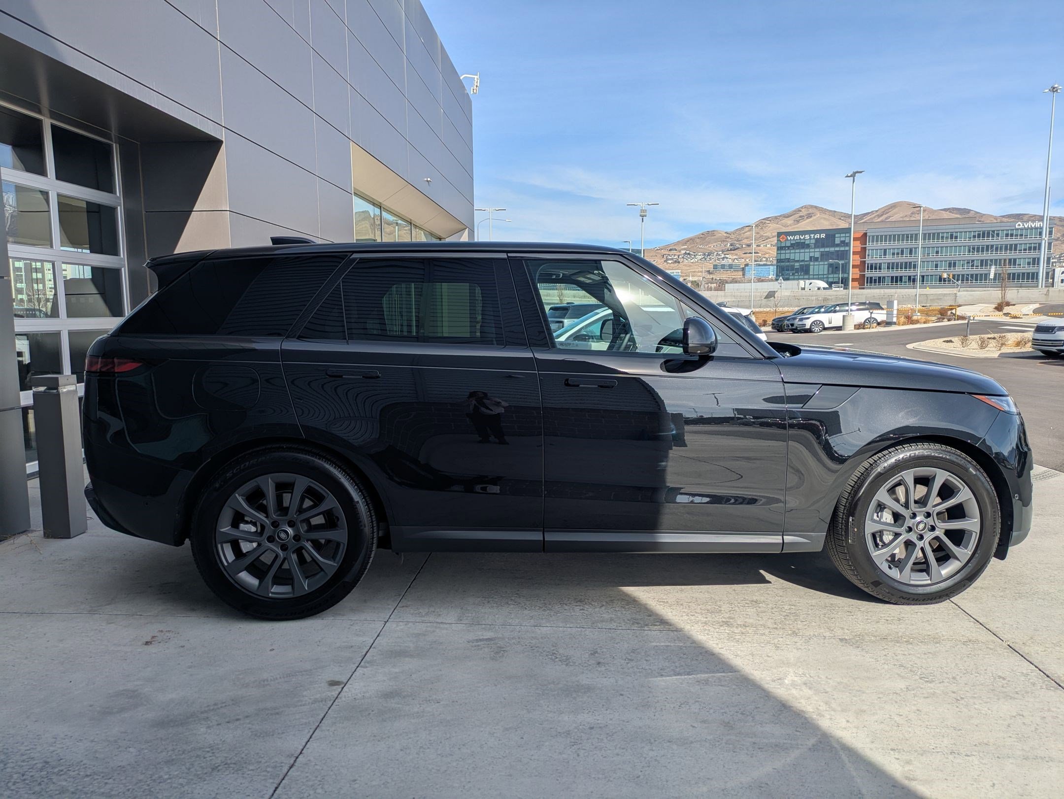 2025 Land Rover Range Rover Sport S