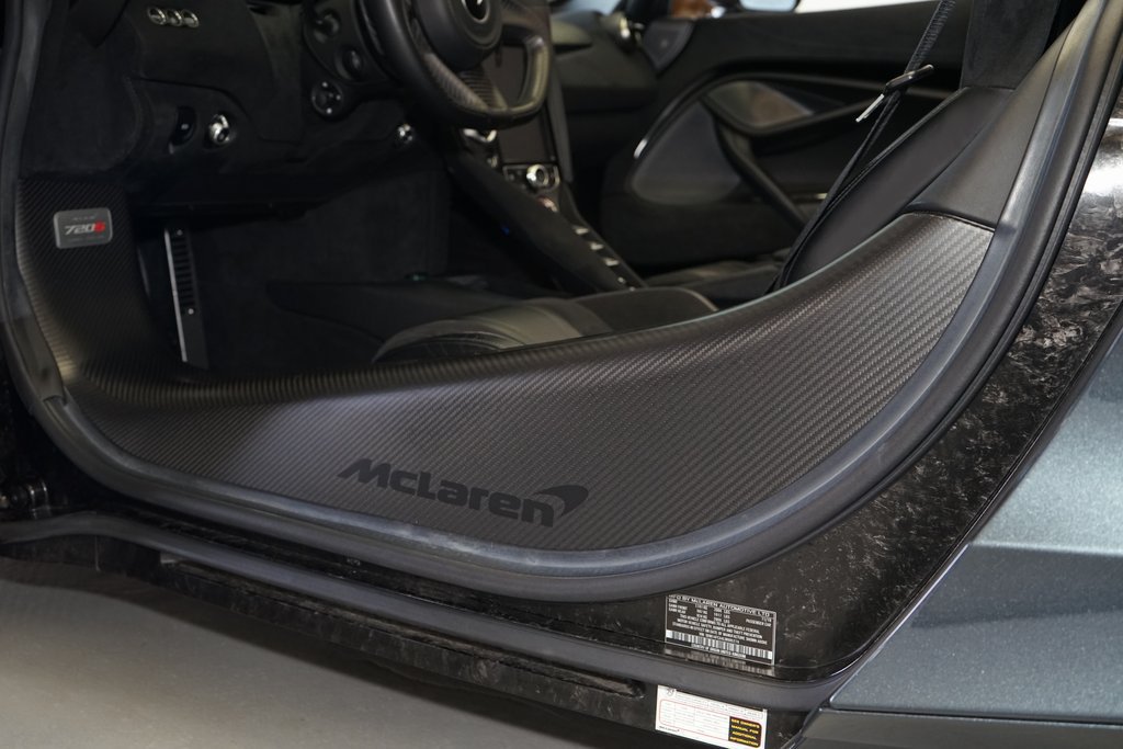 Used 2020 McLaren 720S Spider photo 28