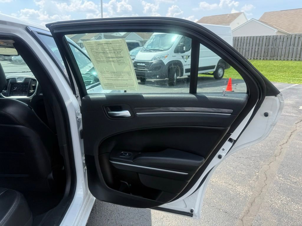 2020 Chrysler 300 Touring L