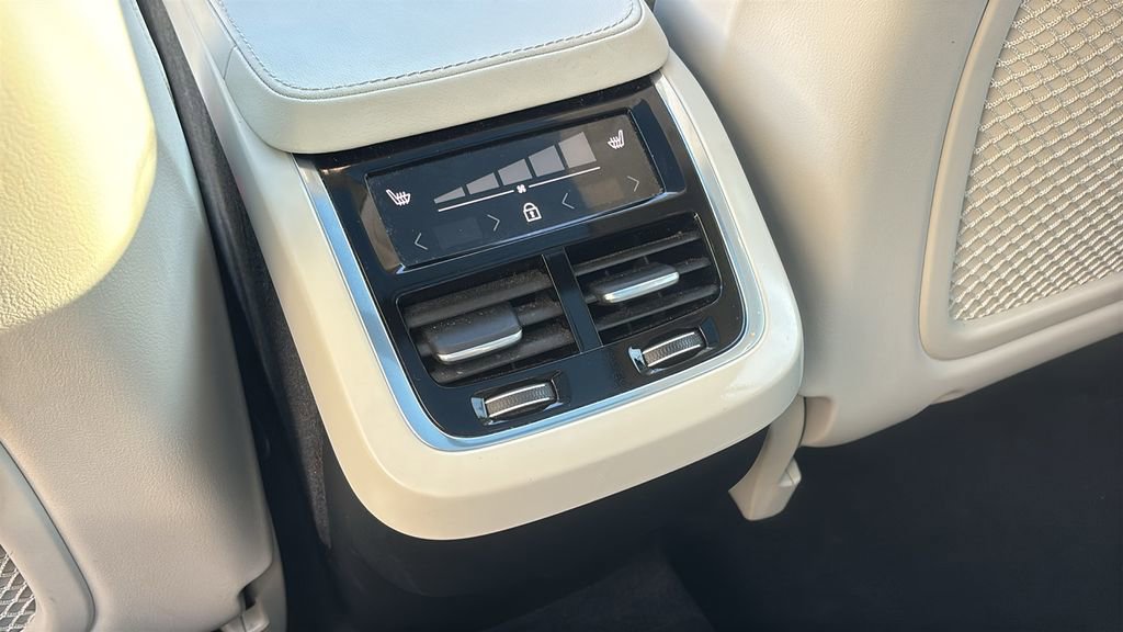 2023 Volvo Xc90 B6 Plus