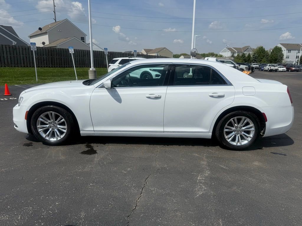2020 Chrysler 300 Touring L