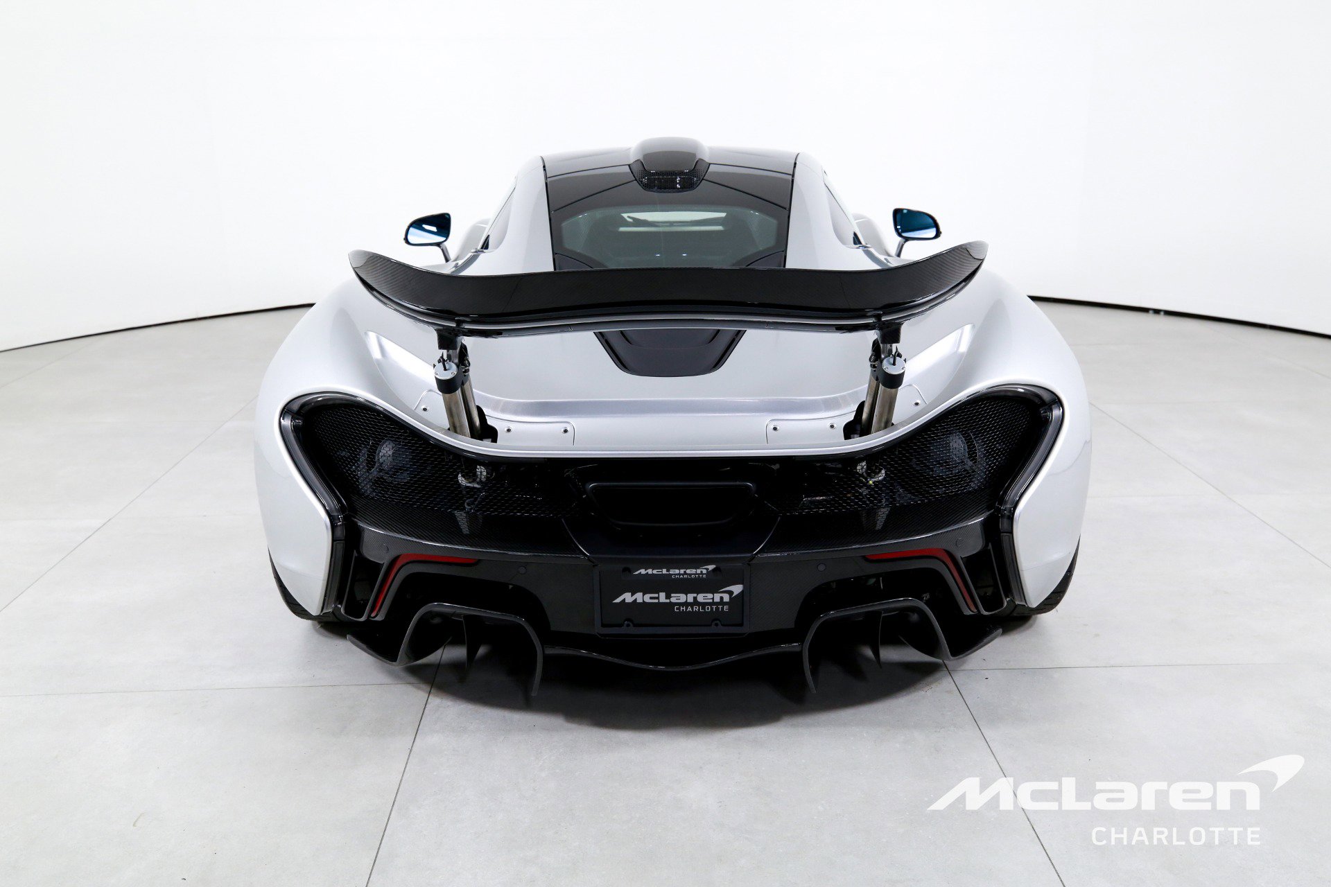 Used 2015 McLaren P1 photo 8