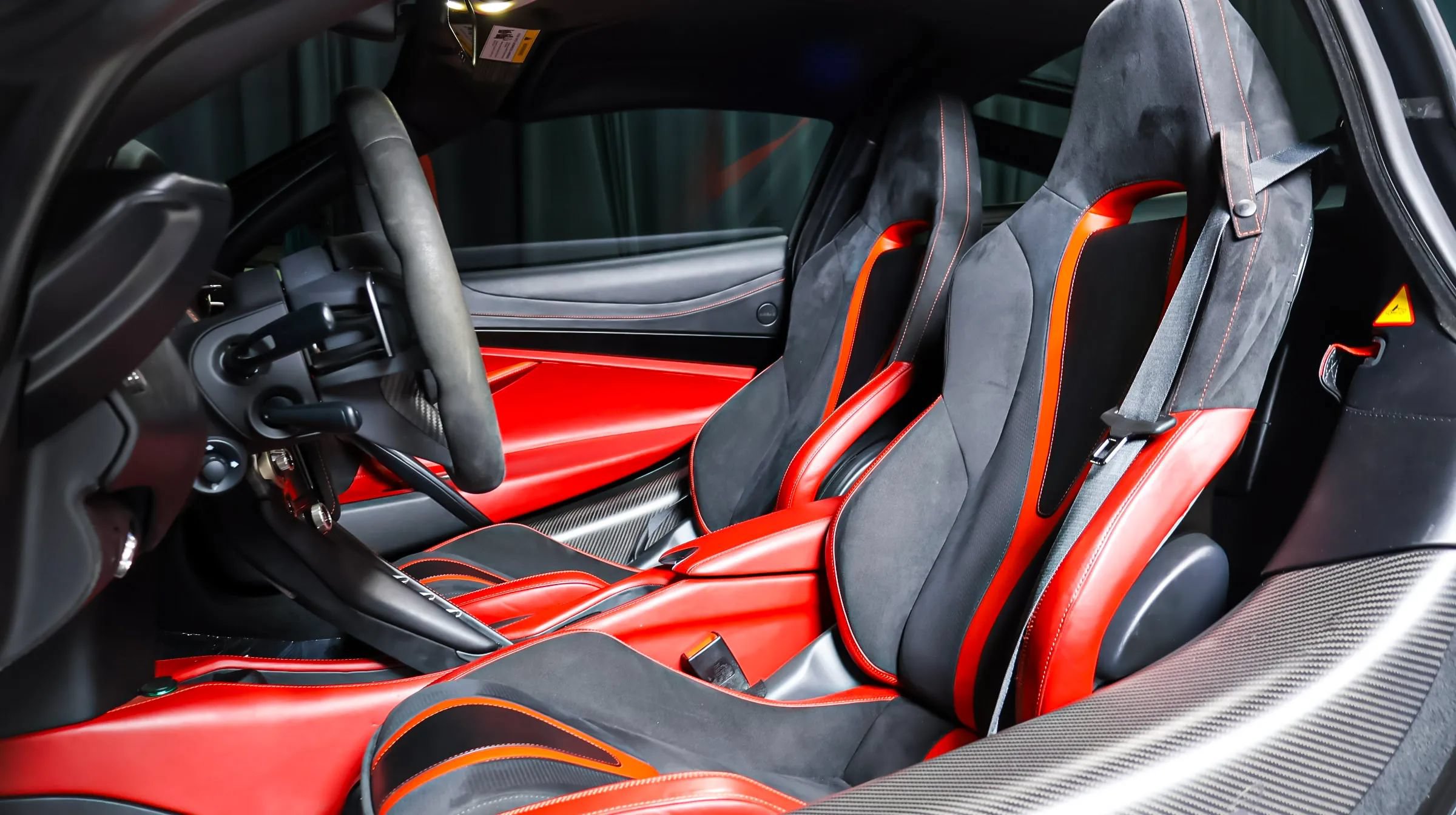 Used 2018 McLaren 720S Performance photo 18
