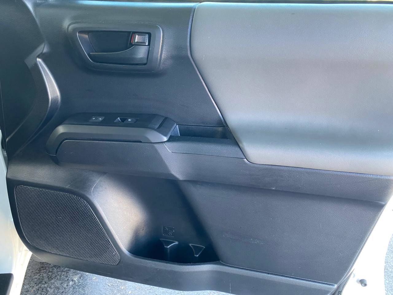 2018 Toyota Tacoma SR