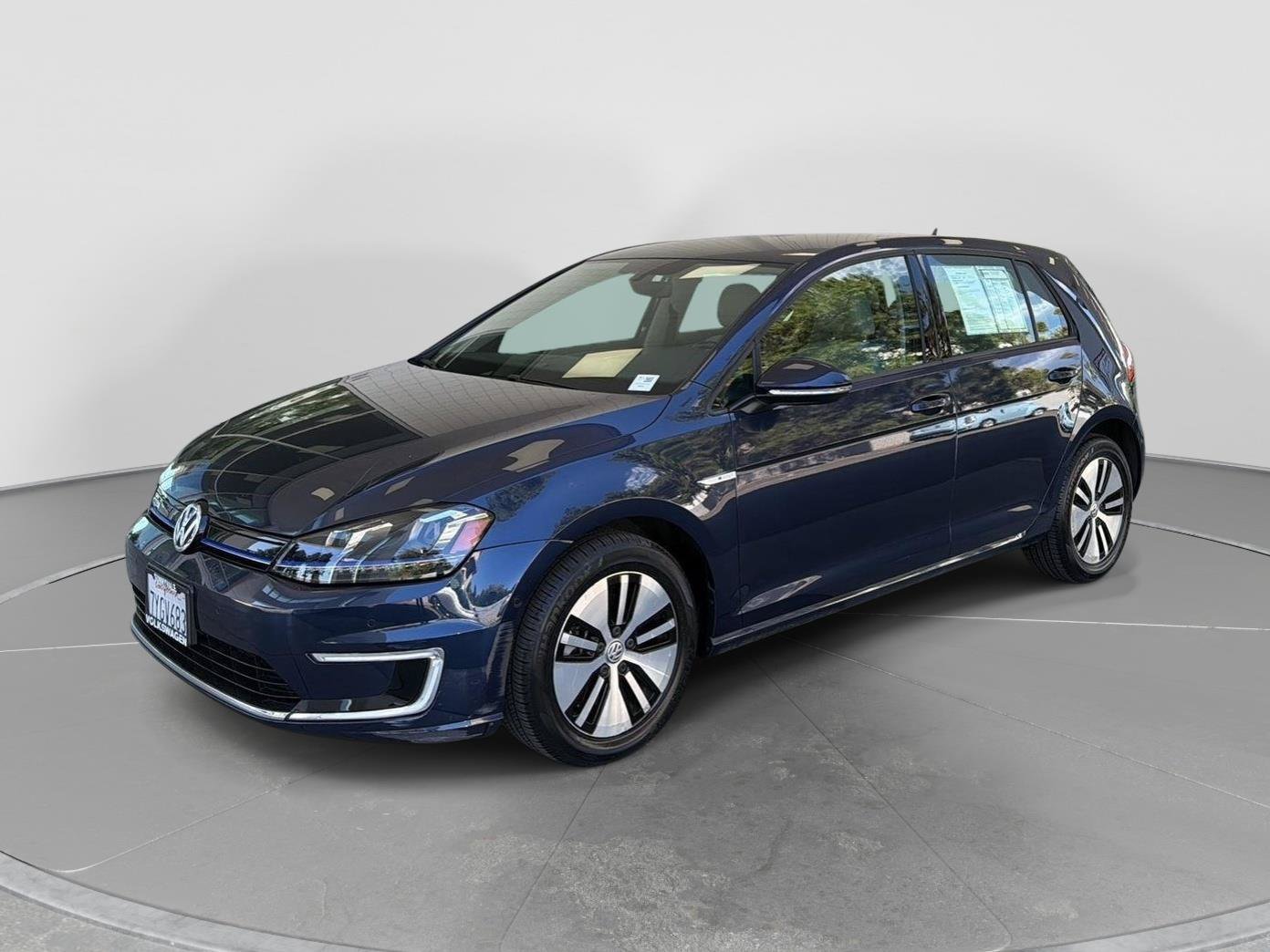 Used 2016 Volkswagen e-Golf SEL Premium w/ Driver Assistance Package