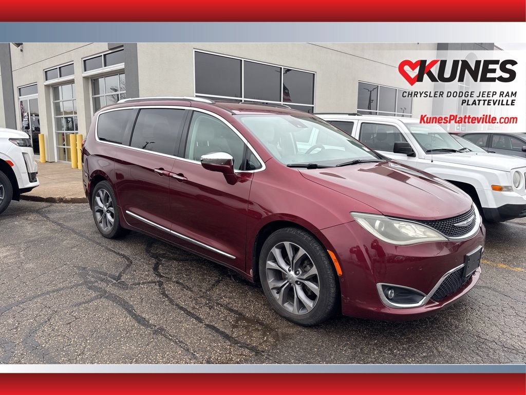 Used 2017 Chrysler Pacifica Limited w/ UConnect Theater Package