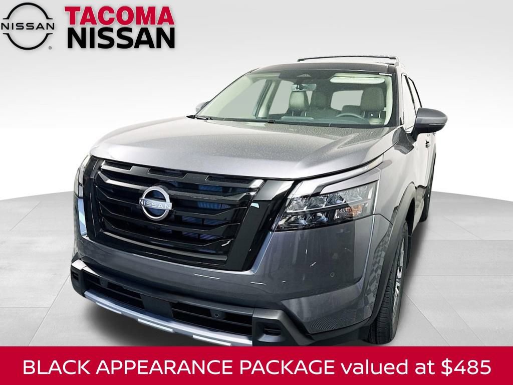New 2025 Nissan Pathfinder SL w/ Black Appearance Package