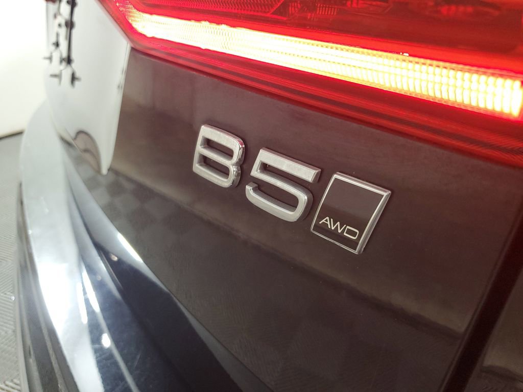 2023 Volvo Xc60 B5 Plus