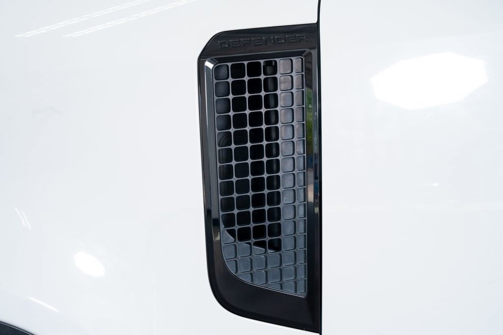 2022 Land Rover Defender 90 S