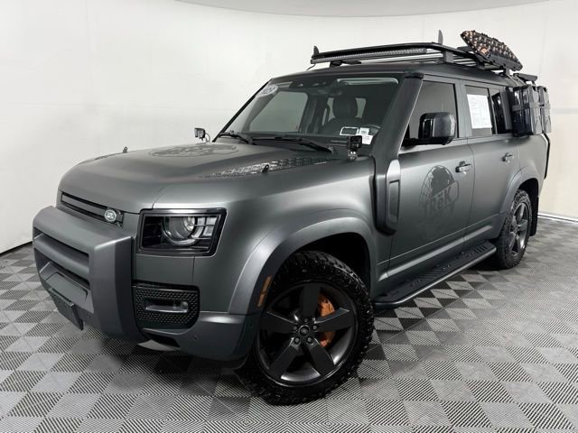 2023 Land Rover Defender 130 SE