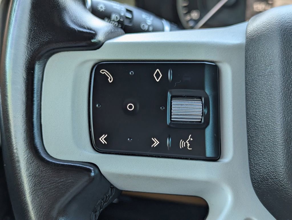 2023 Land Rover Defender 110 X-Dynamic SE