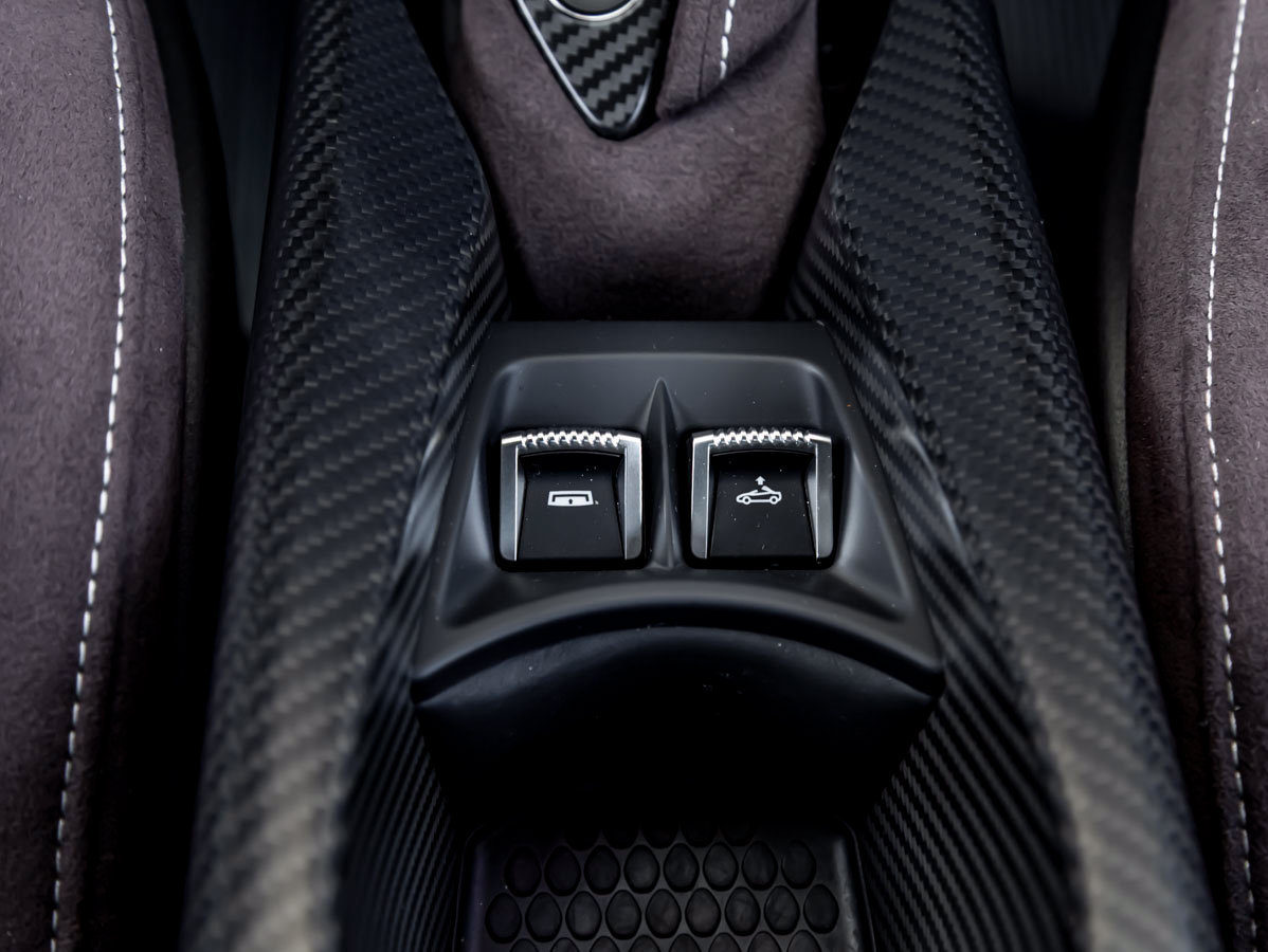 Used 2022 McLaren 765LT photo 27