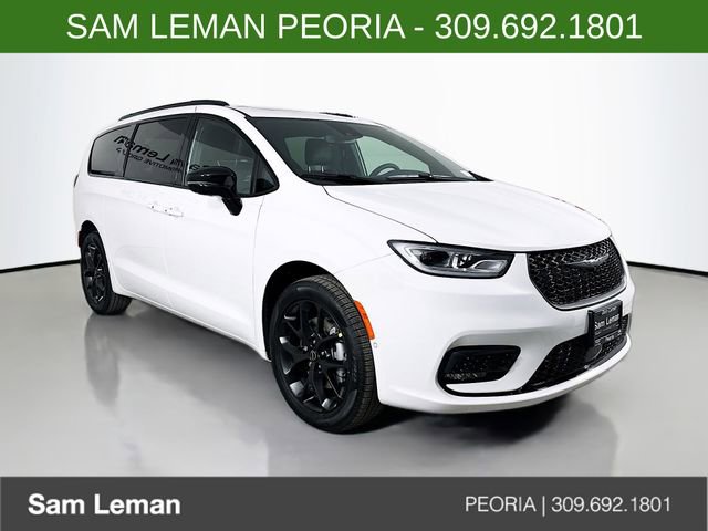 New 2026 Chrysler Pacifica Limited w/ S Appearance Package