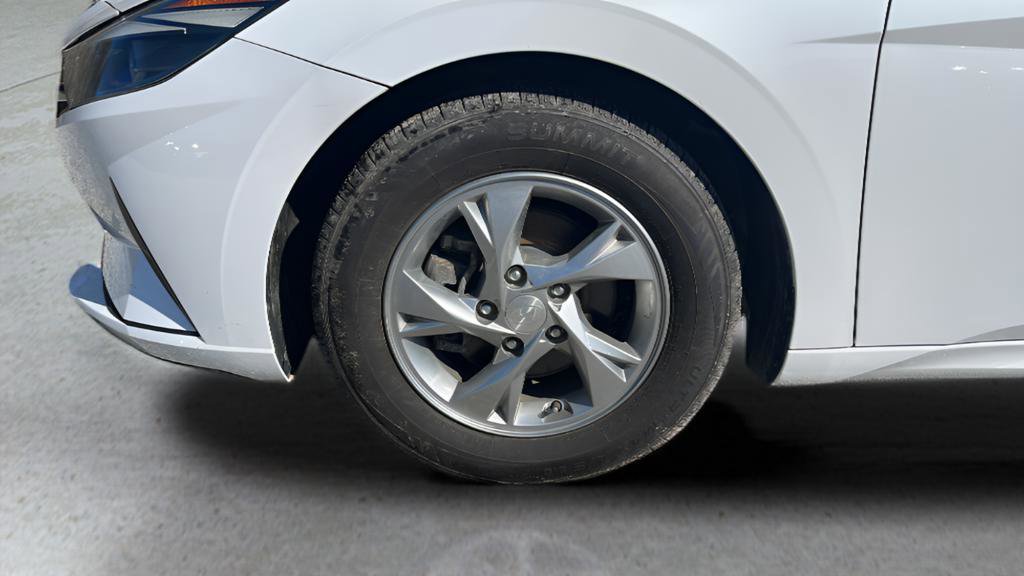 2022 Hyundai Elantra SE