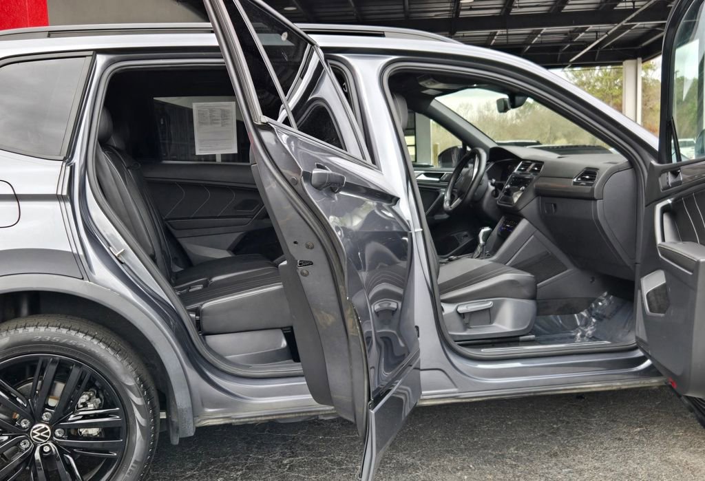 2022 Volkswagen Tiguan SE R-Line