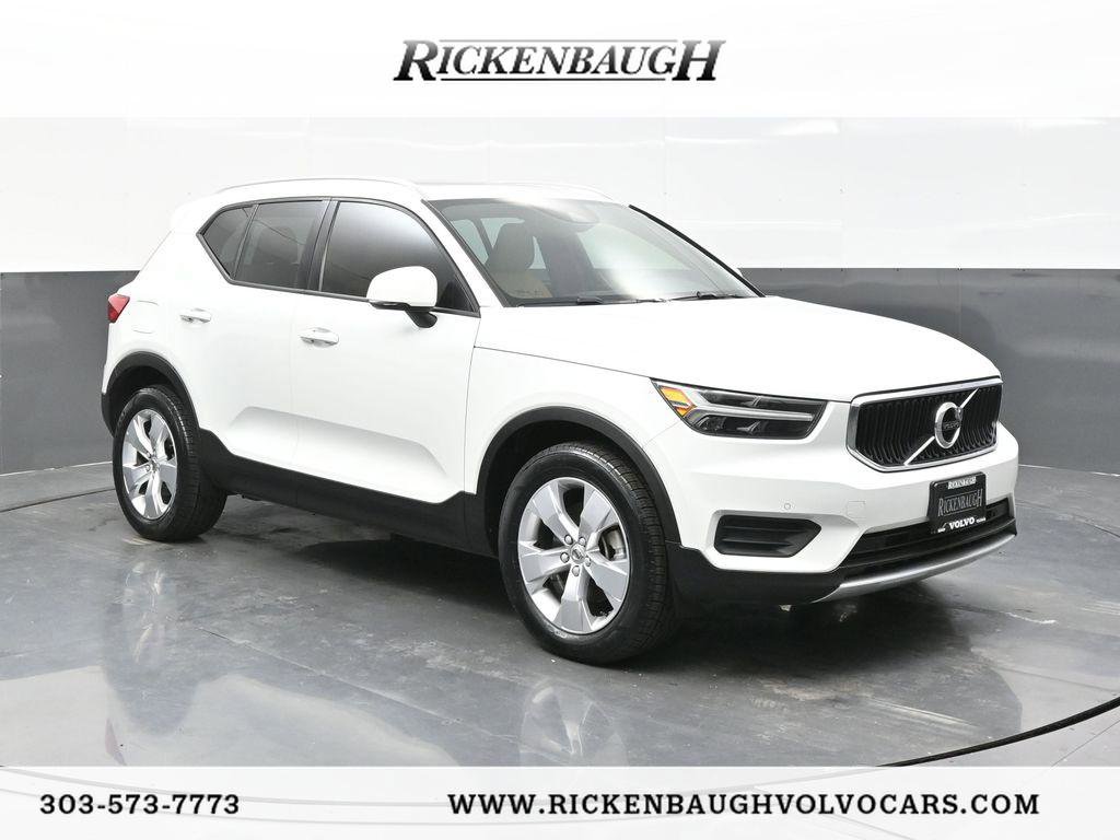 2020 Volvo XC40 T5 Momentum