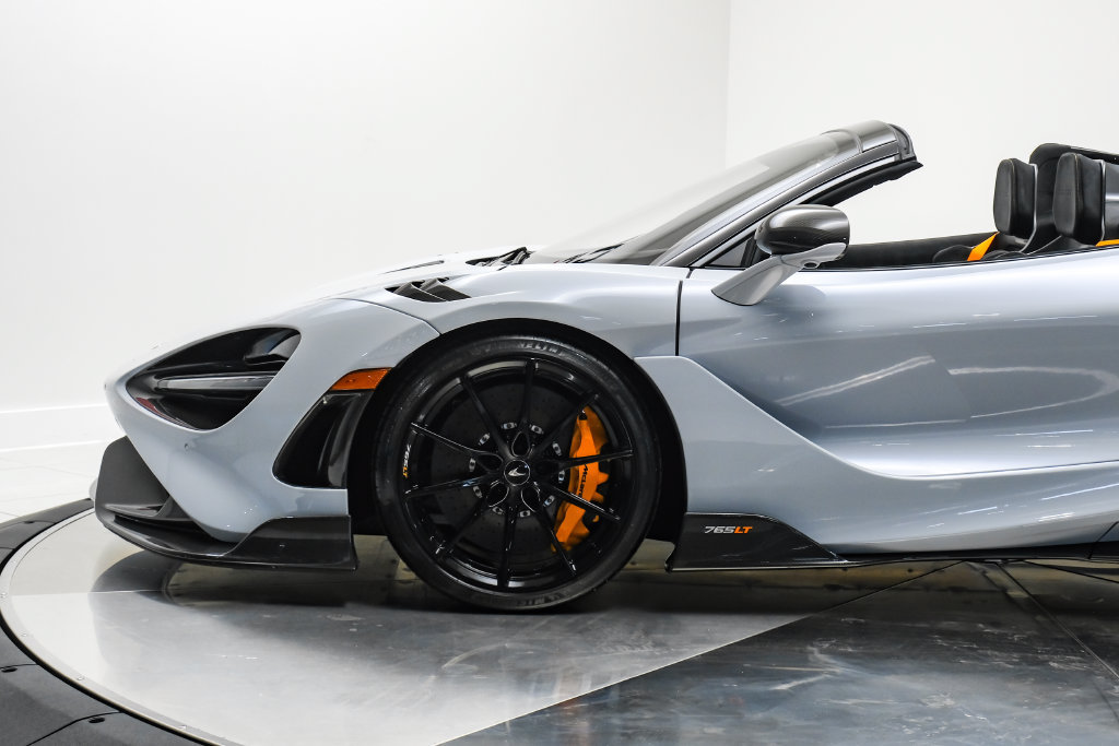 Used 2022 McLaren 765LT photo 13