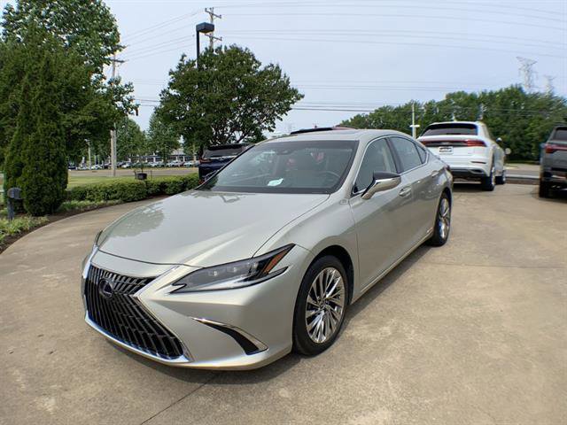 Certified 2022 Lexus ES 300h Ultra Luxury w/ Accessory Package 2
