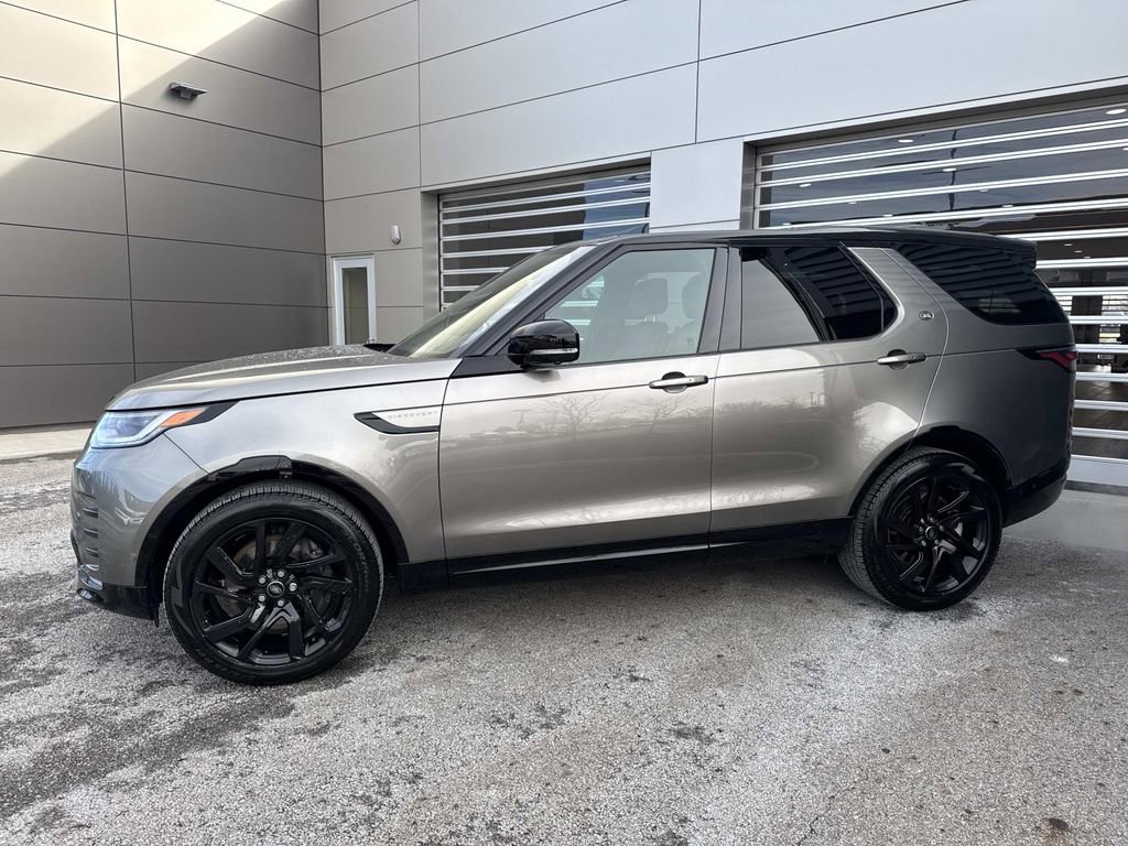 2025 Land Rover Discovery Dynamic SE
