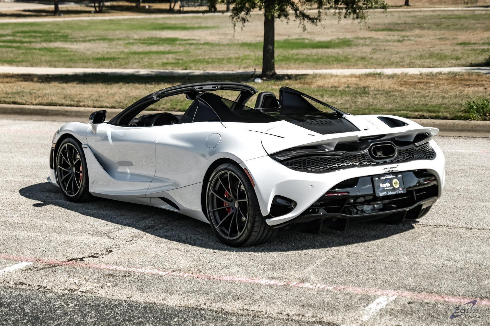 Used 2025 McLaren 750S Spider photo 17