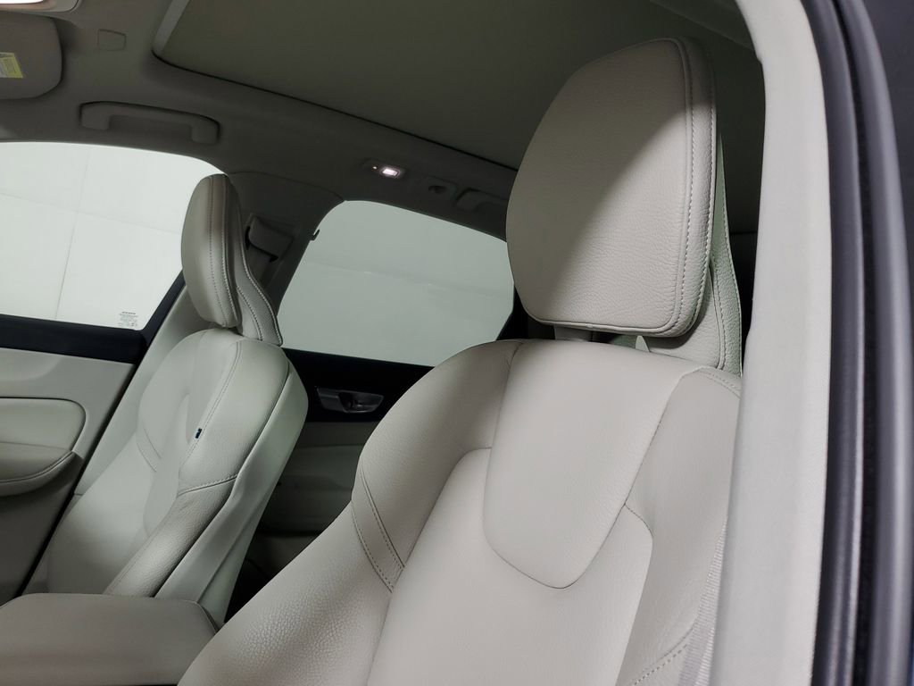 2023 Volvo Xc60 B5 Plus