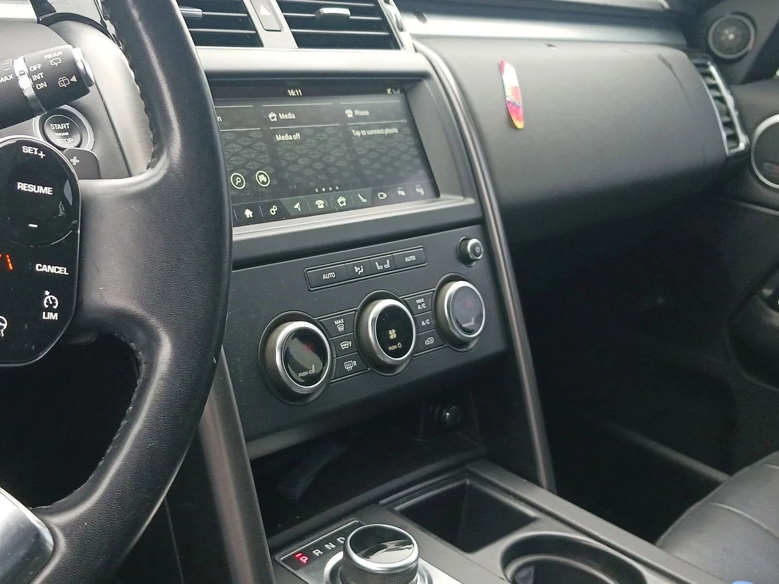 2020 Land Rover Discovery Landmark