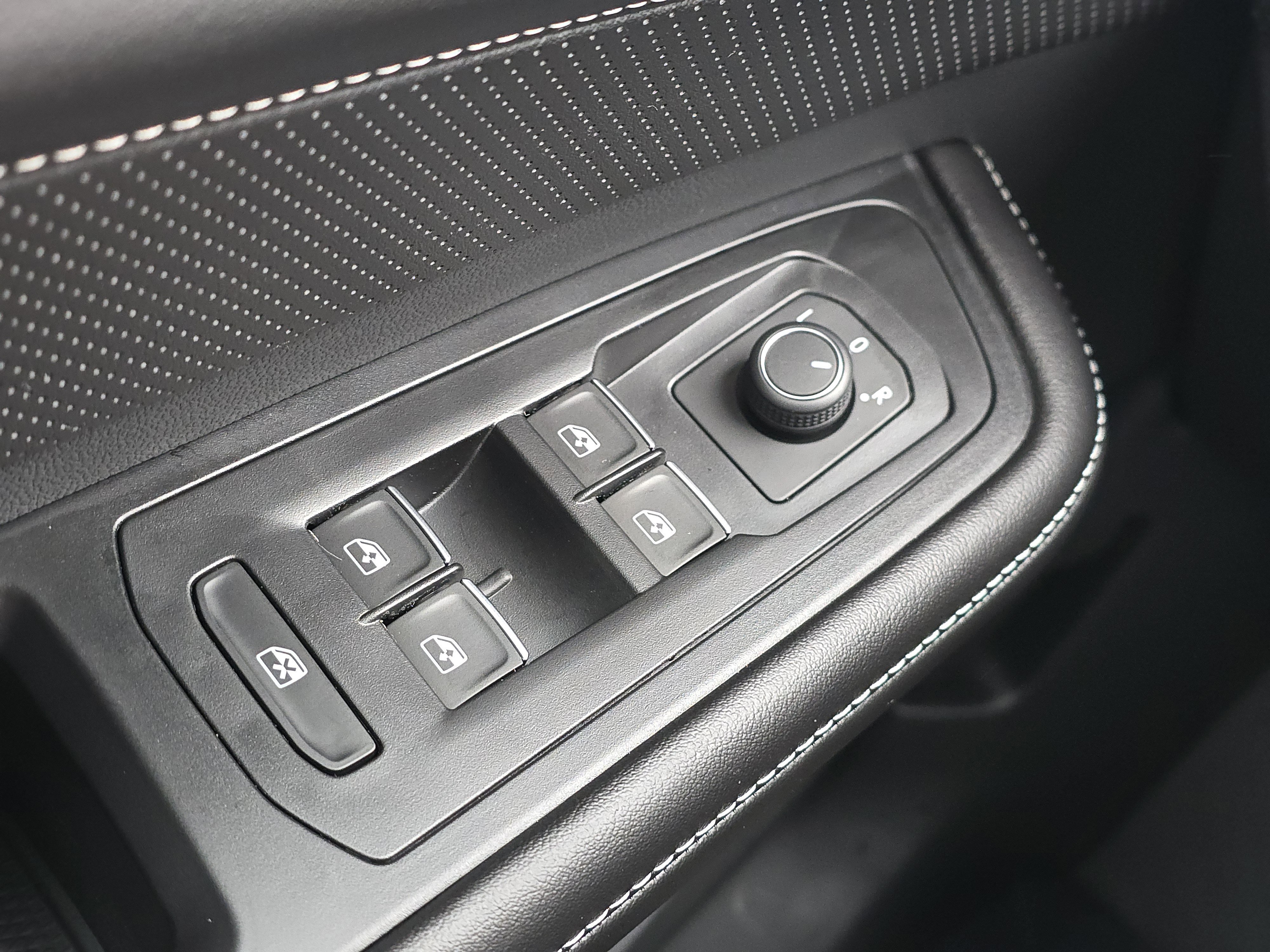 2026 Volkswagen Atlas SE