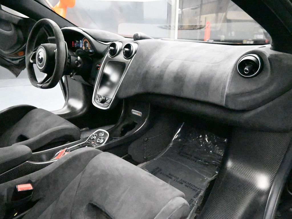 Used 2019 McLaren 600LT photo 24