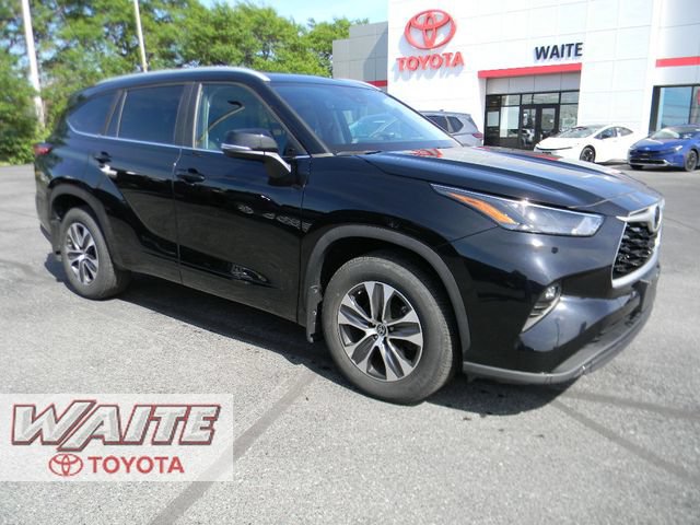 Used 2023 Toyota Highlander XLE