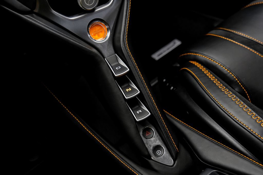 Used 2026 McLaren 750S Spider photo 30