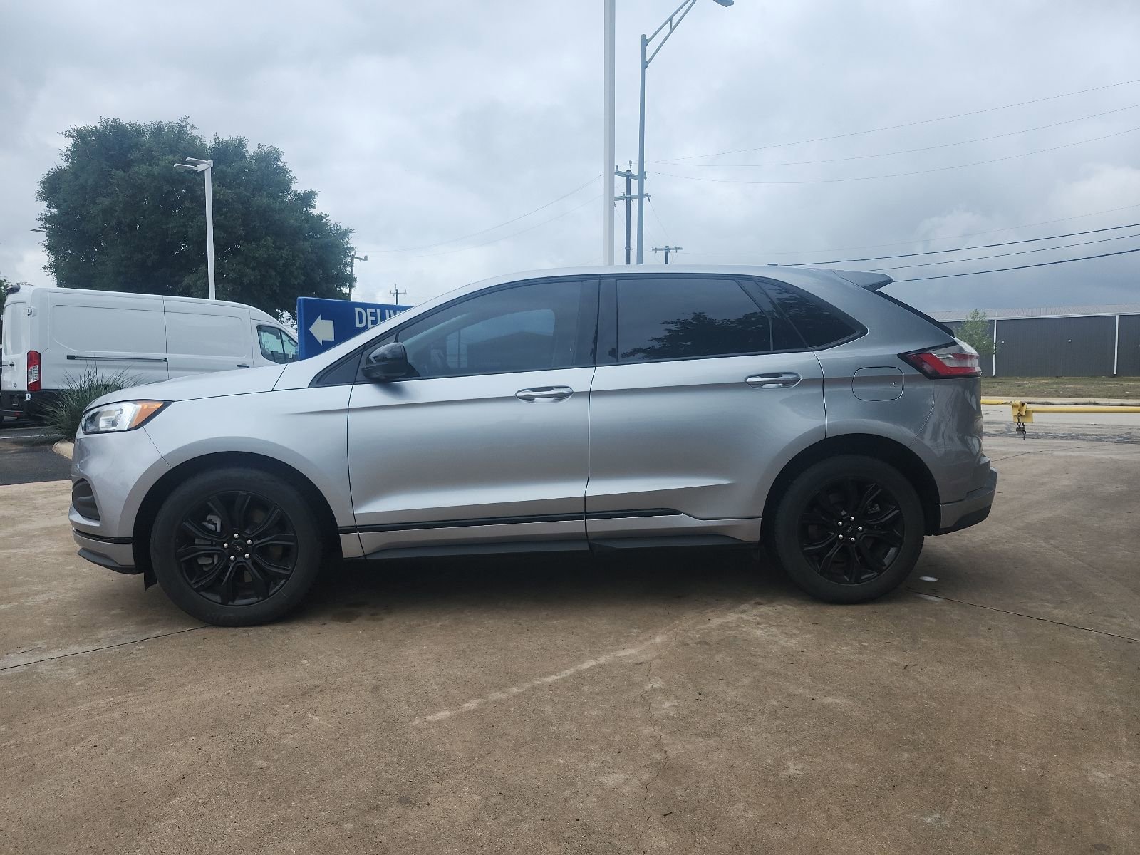 2024 Ford Edge SE