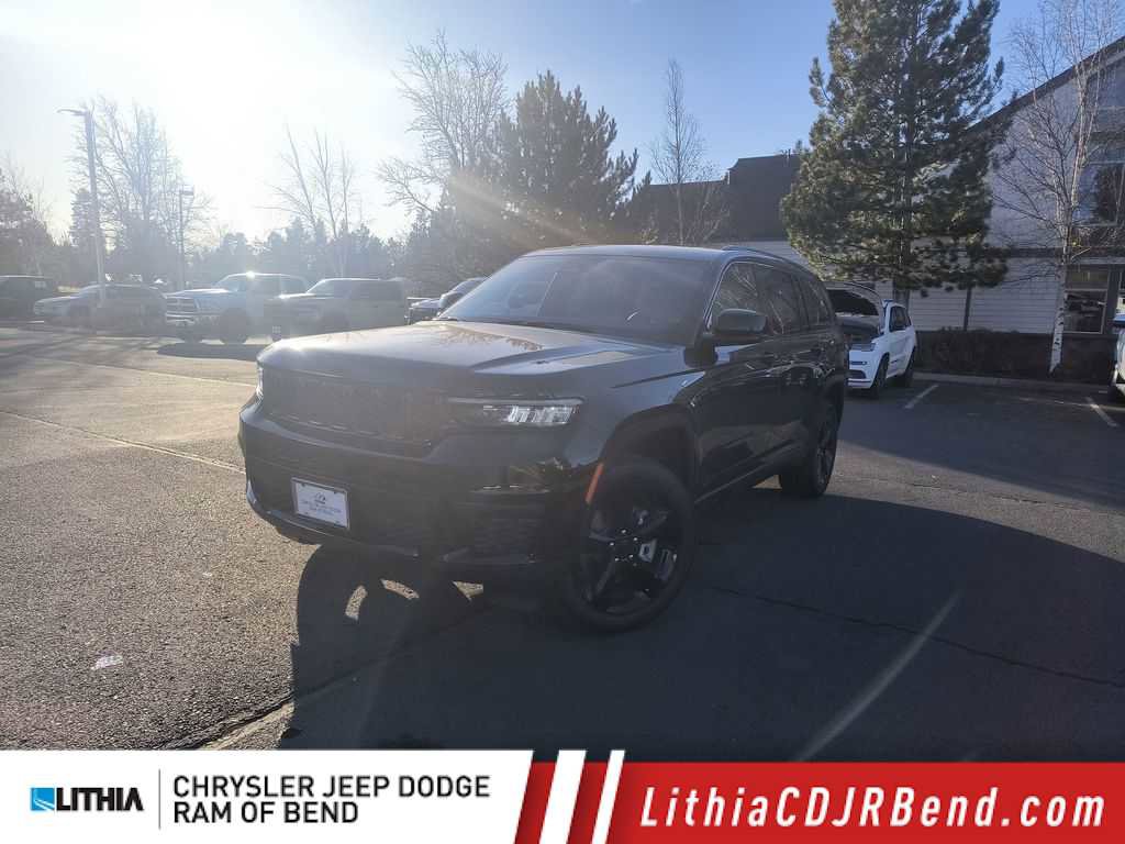 New 2025 Jeep Grand Cherokee L Laredo