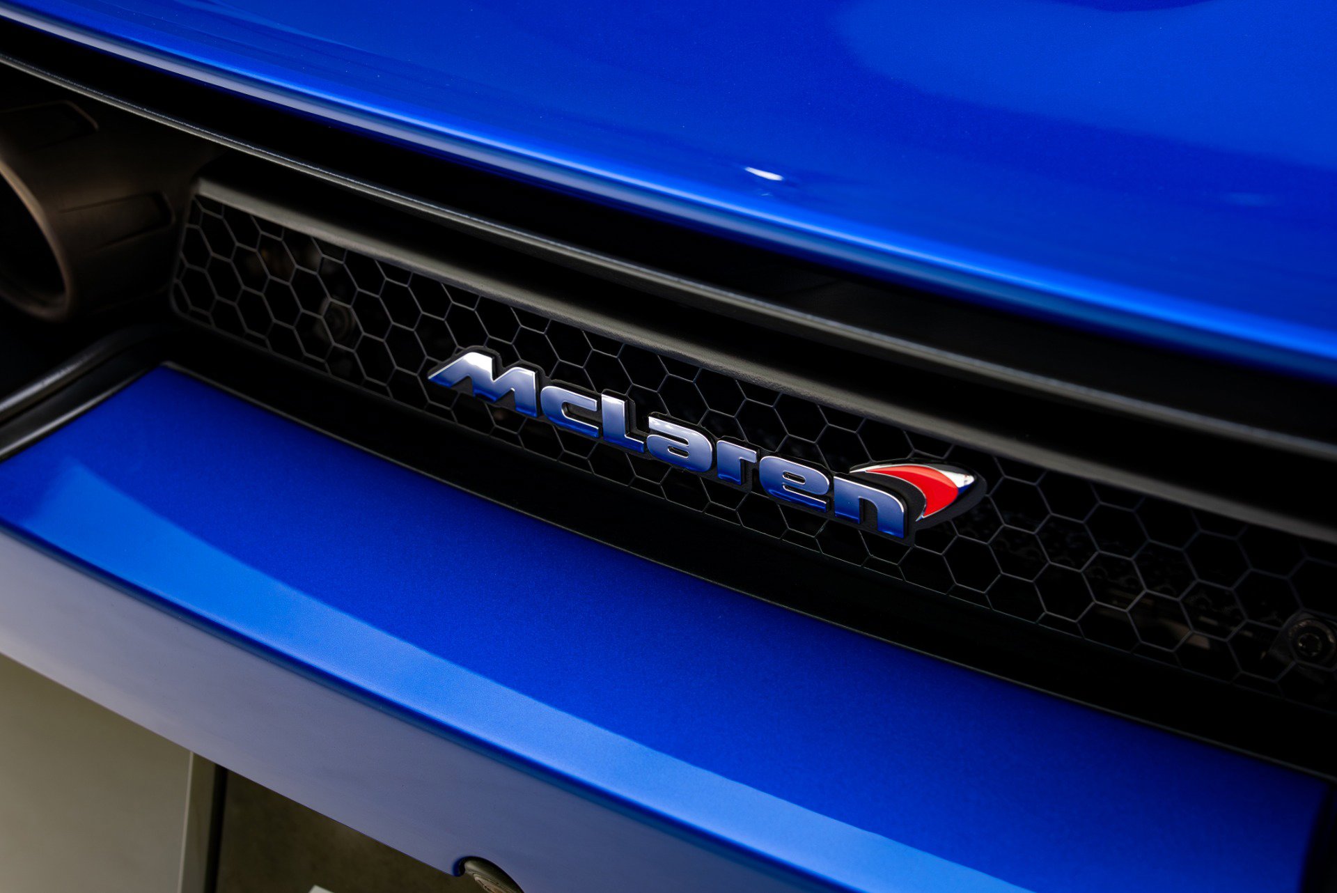 Used 2018 McLaren 720S Performance photo 36