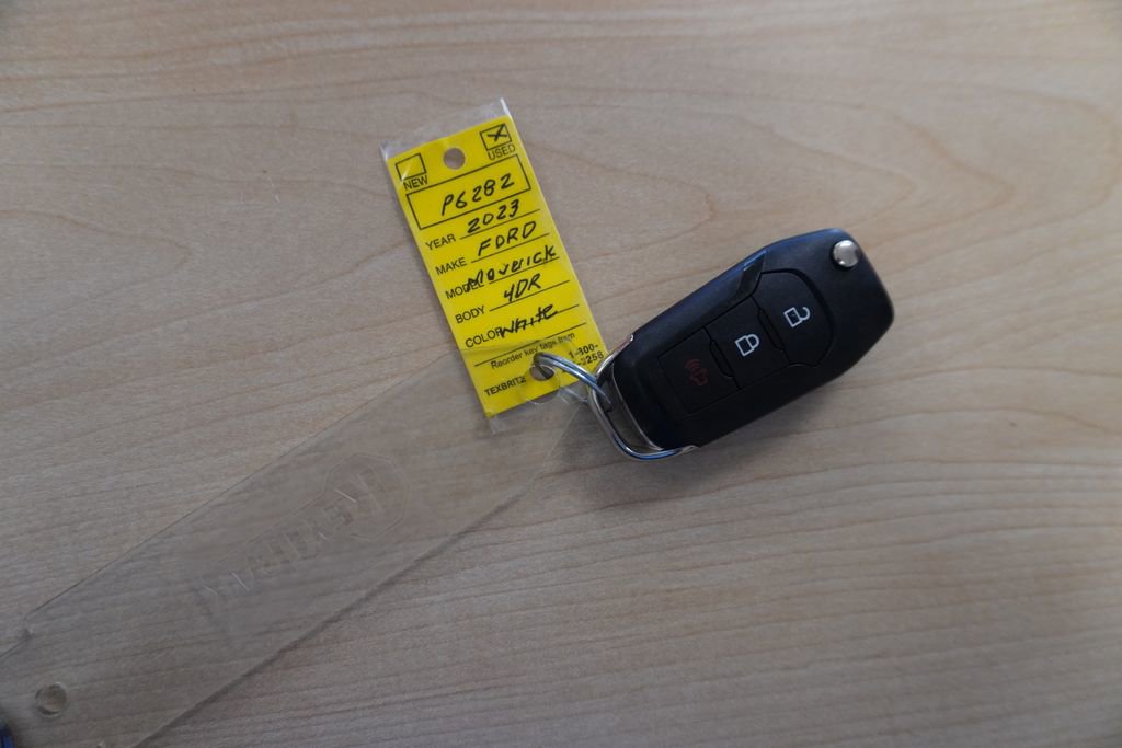 2023 Ford Maverick XL