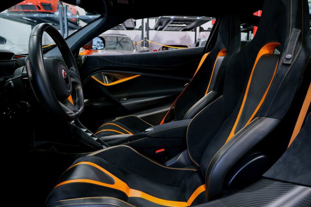 Used 2018 McLaren 720S Performance photo 30