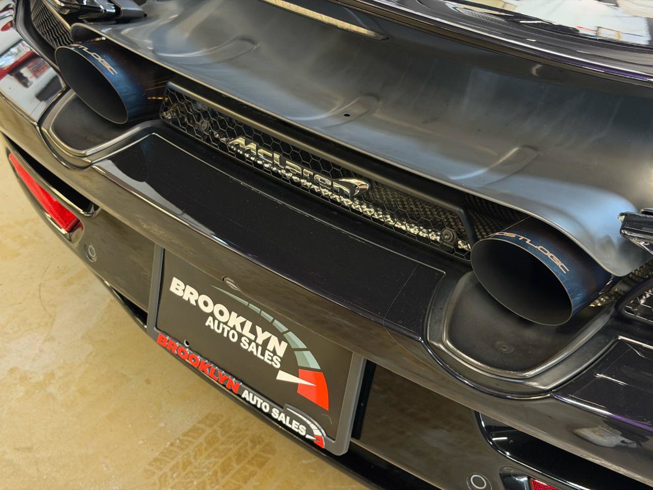 Used 2022 McLaren 720S Performance photo 19