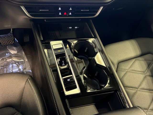 2025 Volkswagen Atlas SE