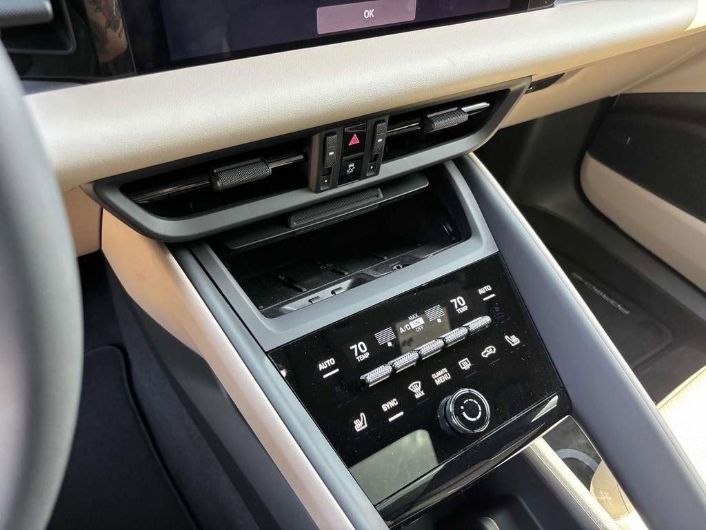 2025 Porsche Macan Electric