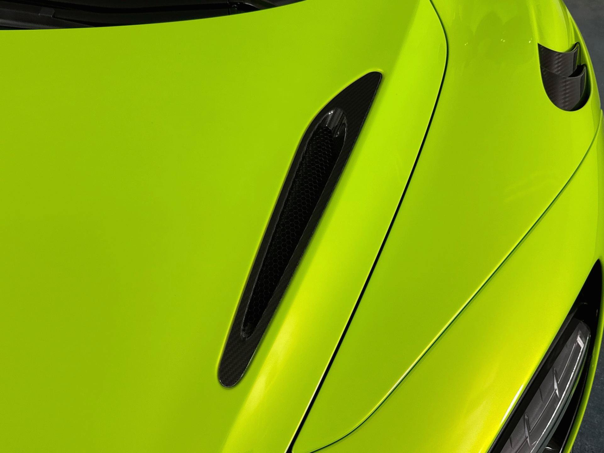 Used 2022 McLaren 765LT photo 80